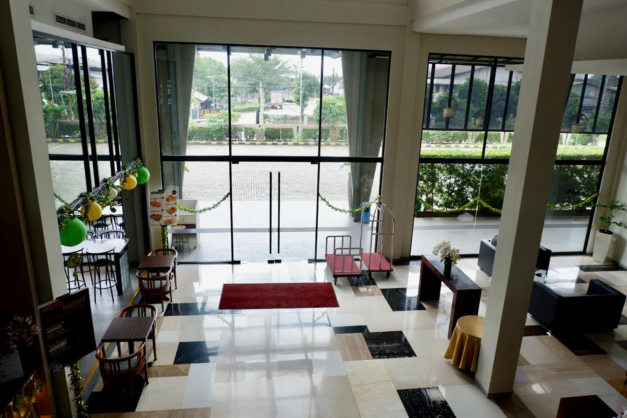 Lemo Hotel Serpong Τάνγκερανγκ Εξωτερικό φωτογραφία